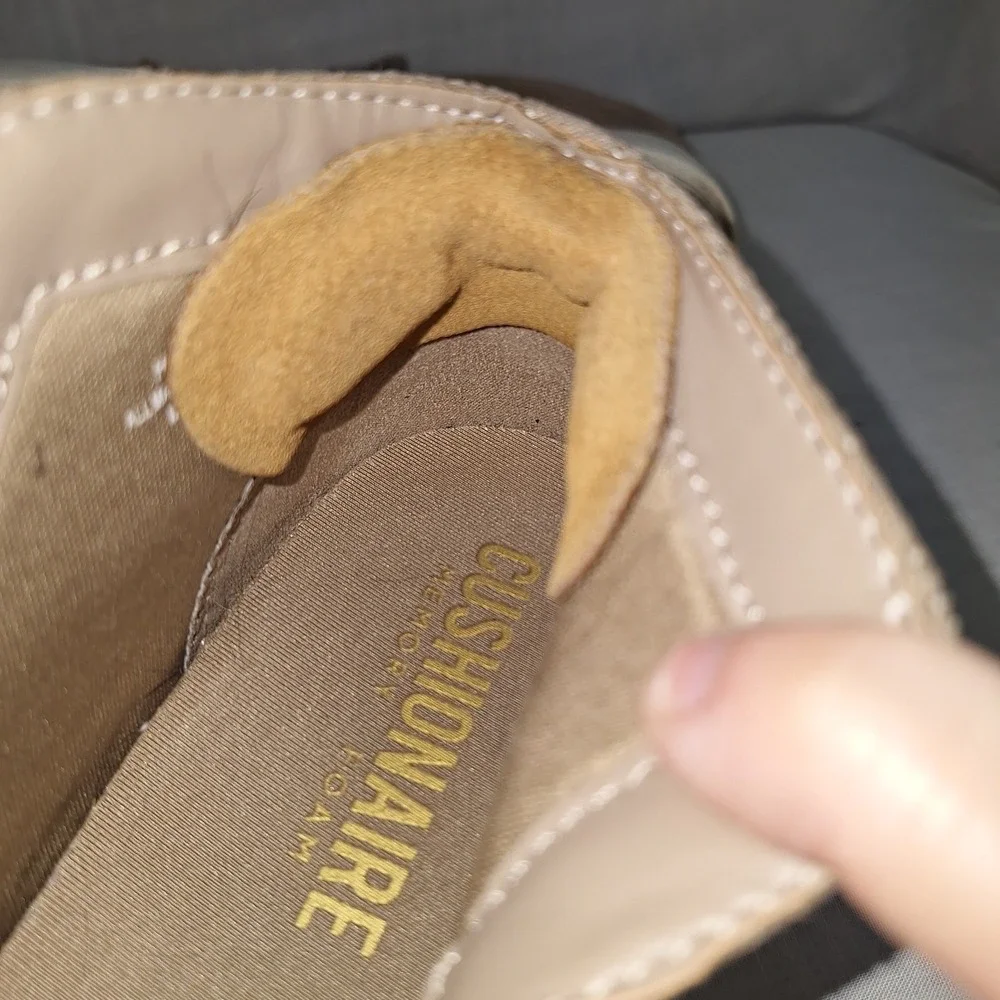 CUSHIONAIRE Hart Tan  Hidden Wedge sneaker Size 8.5 Women's Taupe Fashion Bootie